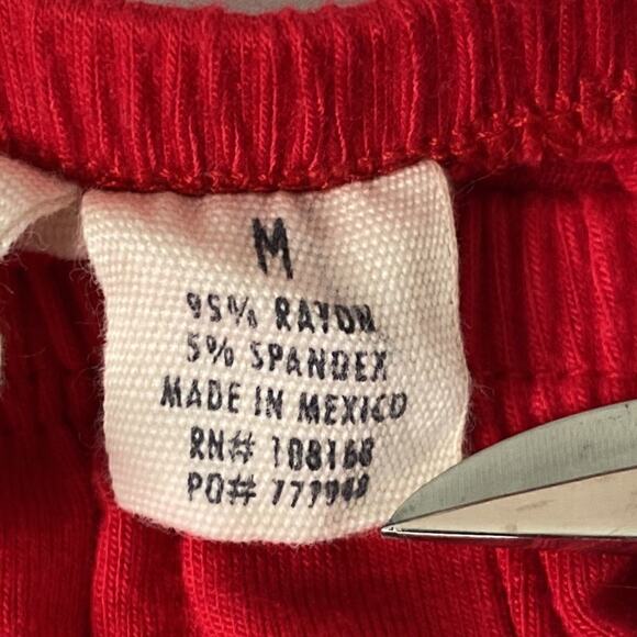 Sky and Sparrow Button Down Crop Top with Waist Tie in Red M On Off Shoulder - Picture 8 of 12